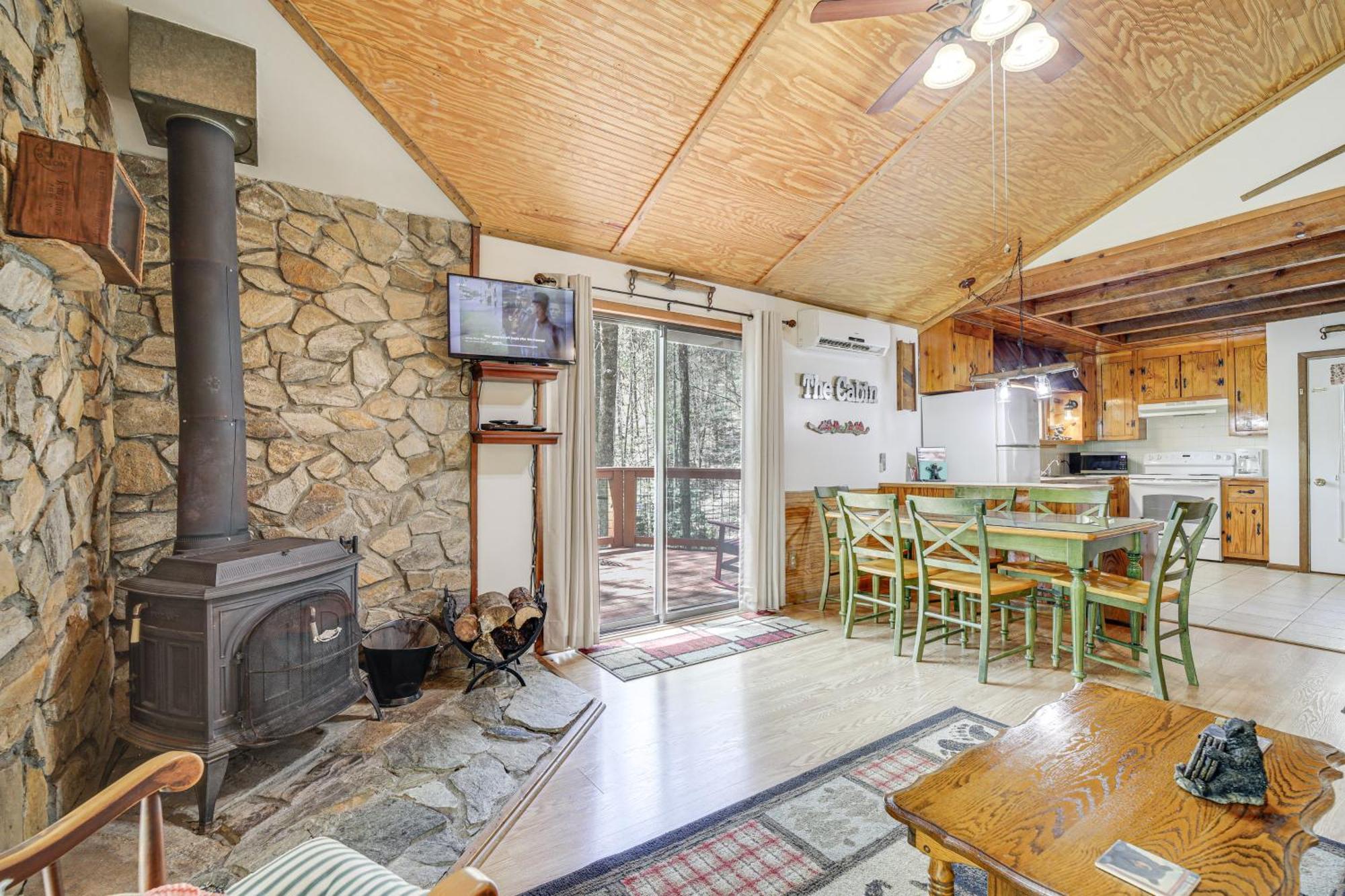 Creekside Whittier Cabin With Fire Pit Near Hiking! Eksteriør bilde